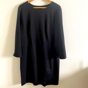 💚 2/$25 | Ponte knit shift dress